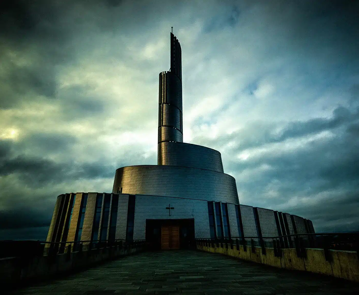 012324Nordlyskatedralen 1400