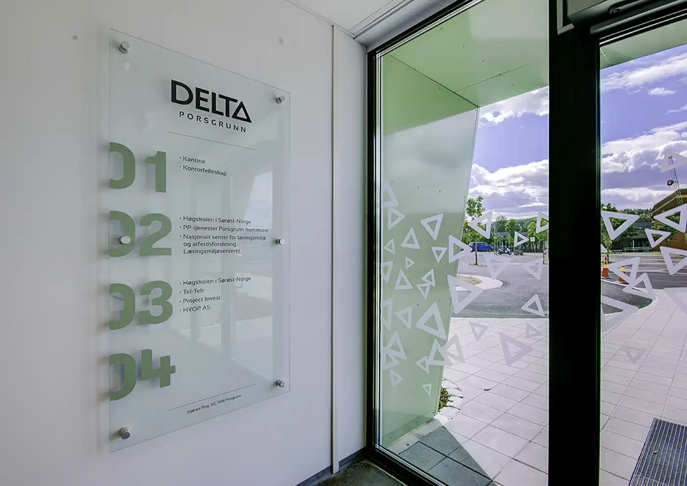 012324Skilt vindfang 1400